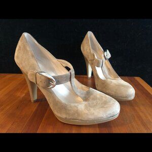 Franco Sarto Size 9 Platform T-Strap Heel Tan Suede